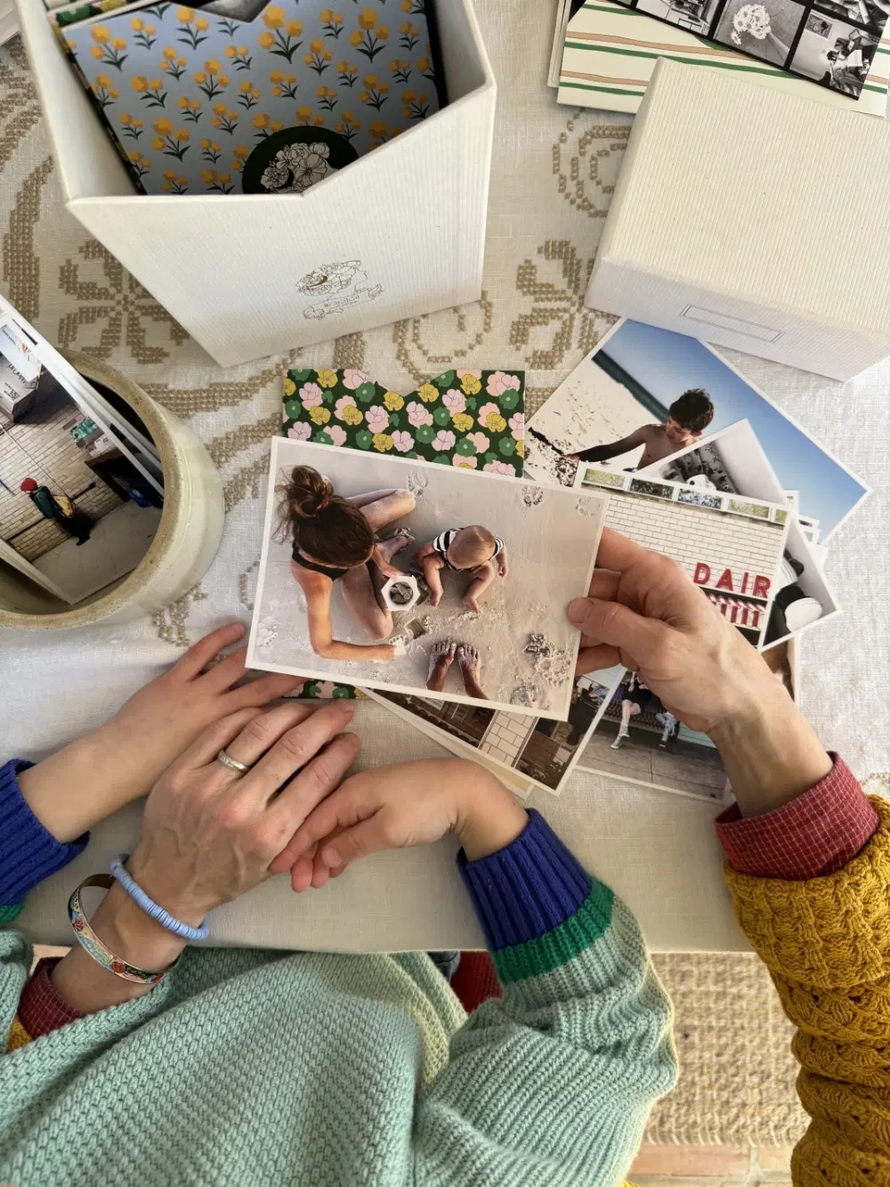 Family gifting Mootsh prints